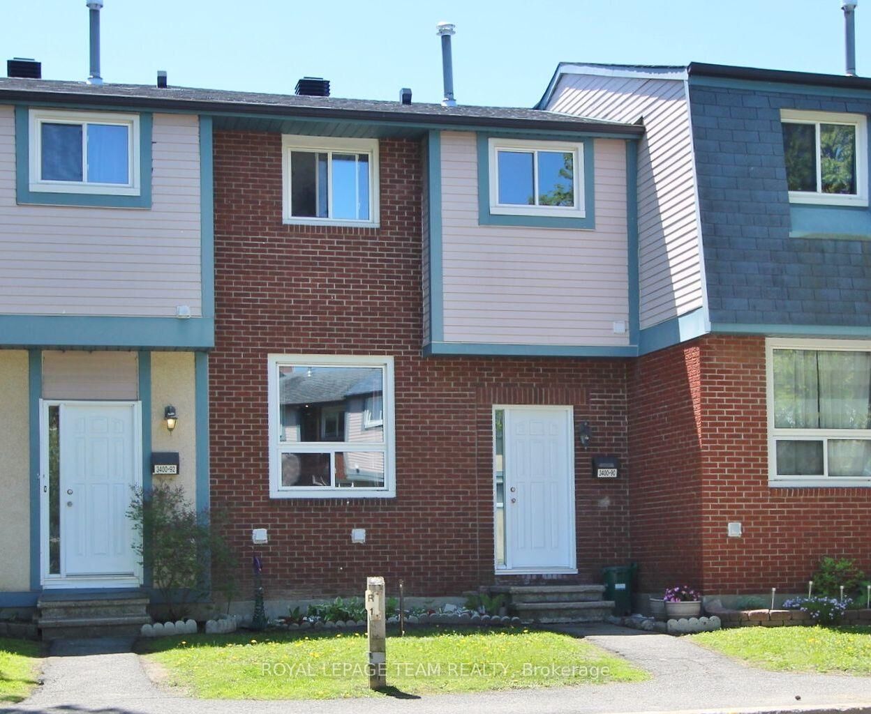 Property Photo:  3400 Paul Anka Drive 90  ON K1V 0C9 