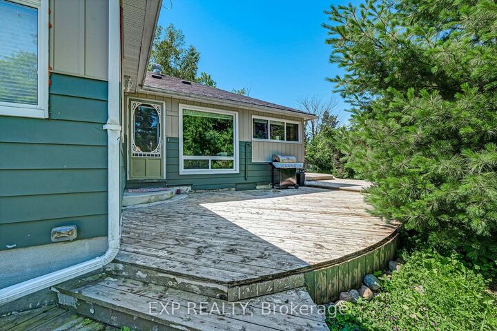 Property Photo: 3909 Richview Road ON L9S 2L7