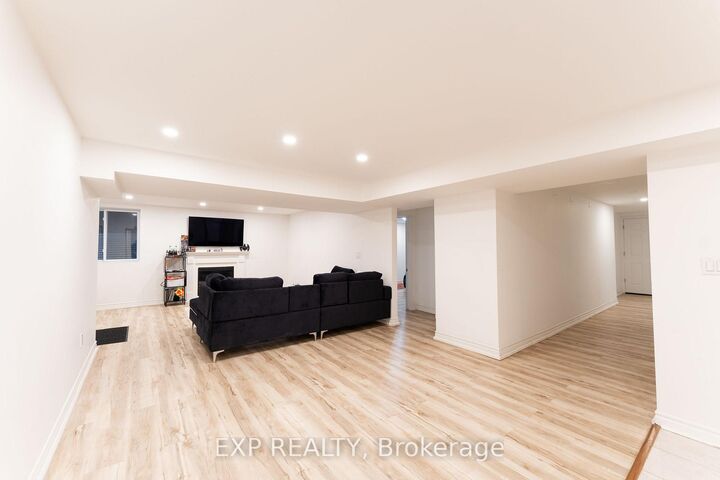 Property Photo:  12 Pearl Gate Court Basement  ON L4B 2P9 