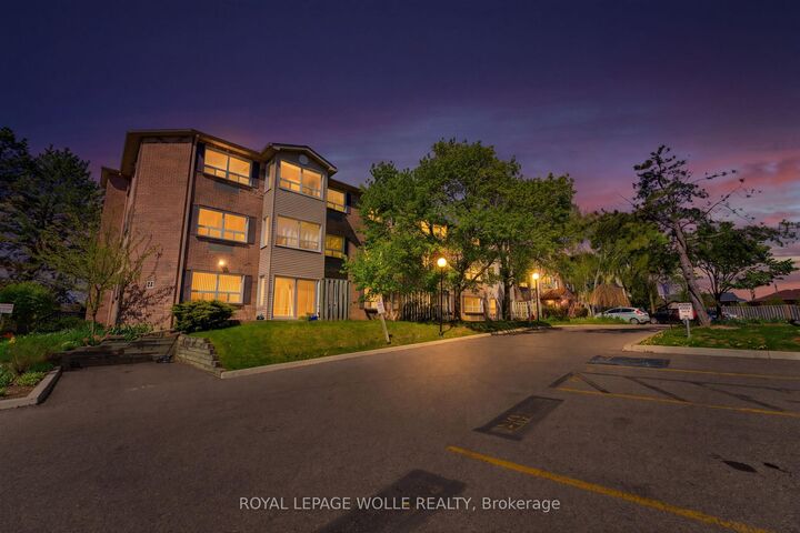 30 Hugo Crescent 110 — photo 1