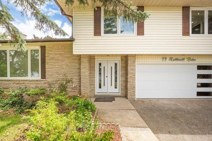 Property Photo:  21 Halliwell Drive  ON N2B 2M5 
