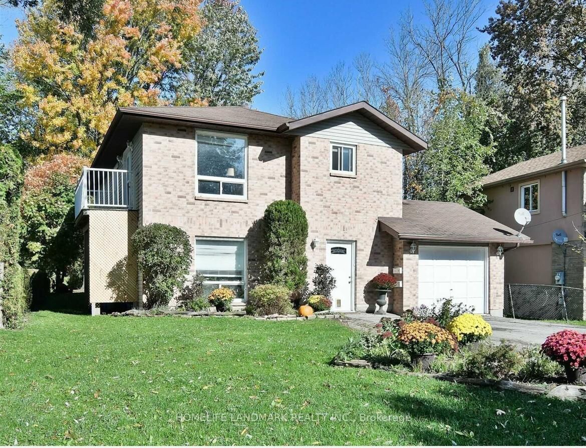 Property Photo:  212 Ways Bay Drive Unit 2  ON L4P 2M7 