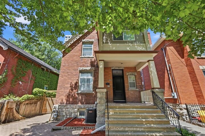 Property Photo:  419 Besserer Street  ON K1N 6B9 