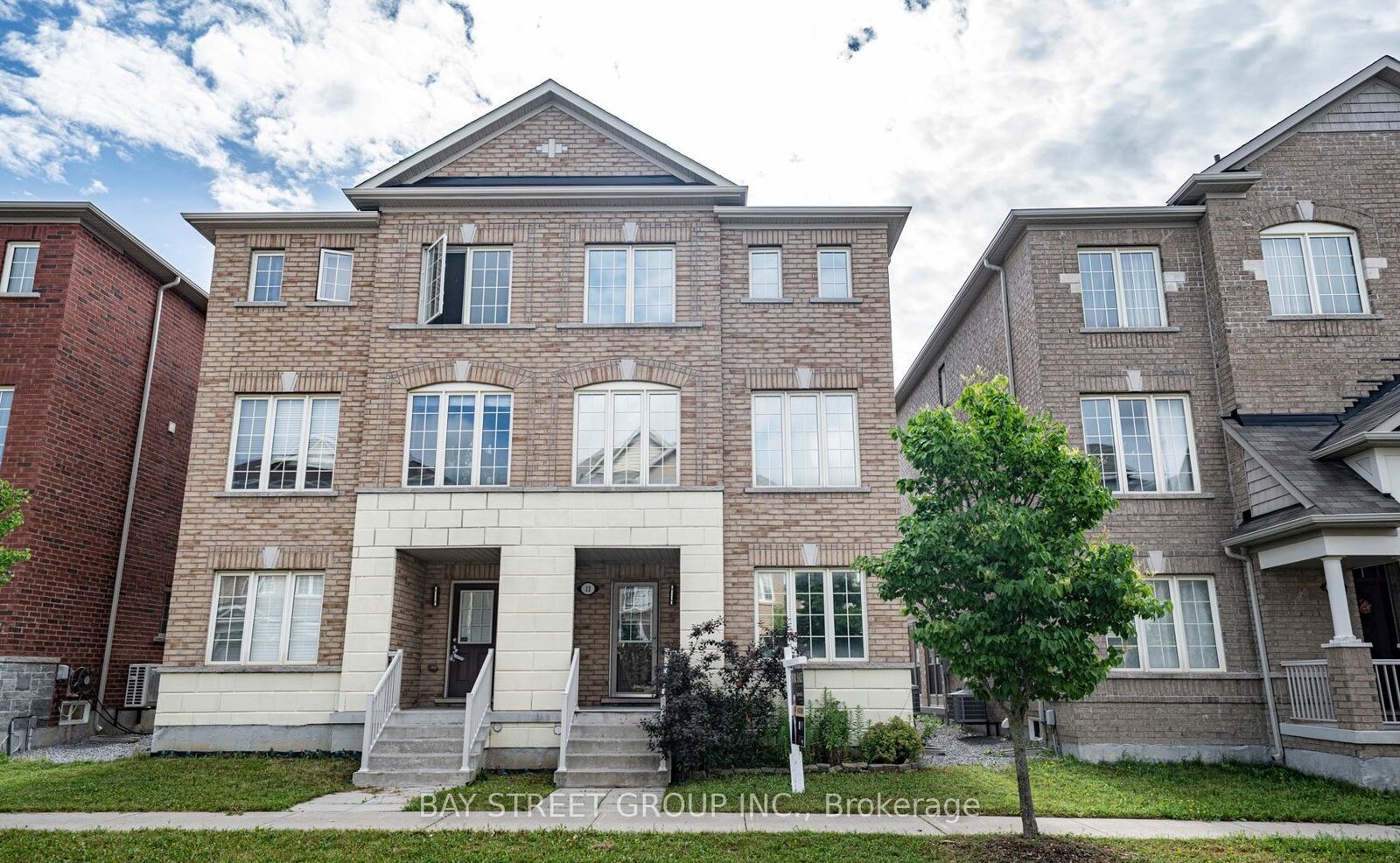 Property Photo:  13 Highbury Court  ON L6B 1J7 