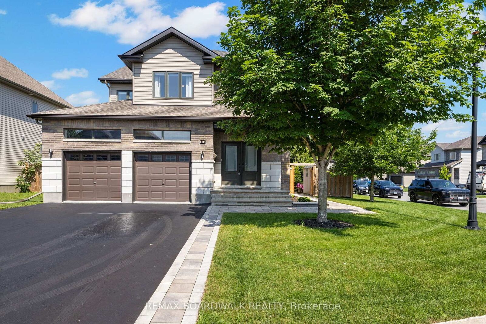 Property Photo: 112 Francis Street ON K7C 0E9