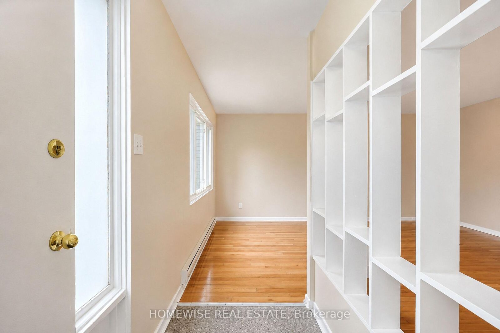 Property Photo: 1350 Winding Trail 33 ON L4Y 2T8