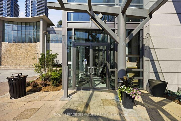 Property Photo: 2240 Lake Shore Boulevard W 603 ON M8V 1A5