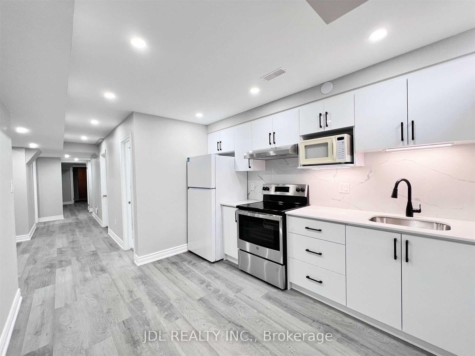 Property Photo:  43 Portage Avenue Bsmt  ON L4E 2Z5 