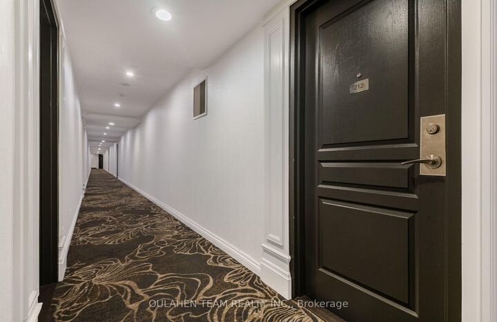 Property Photo:  16 Dallimore Circle 212  ON M3C 4C4 