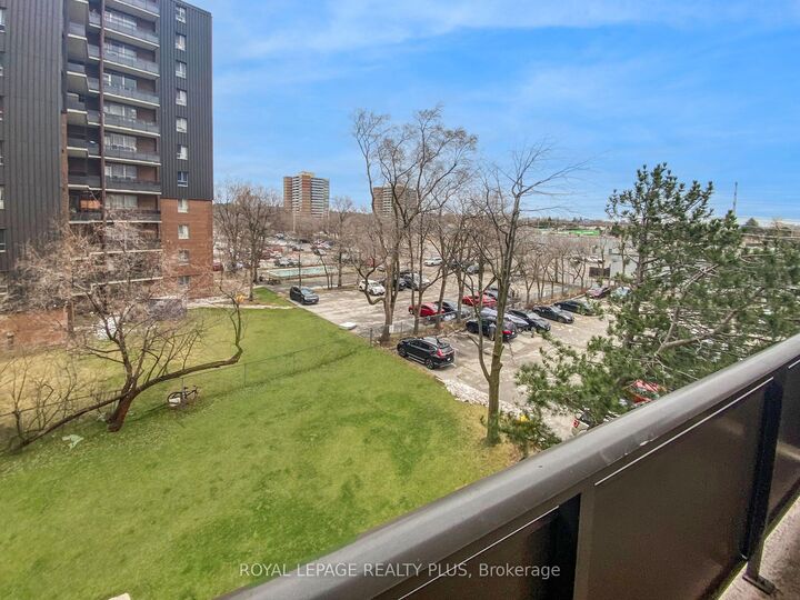 Property Photo: 3065 Queen Frederica Drive 402 ON L4Y 3A3