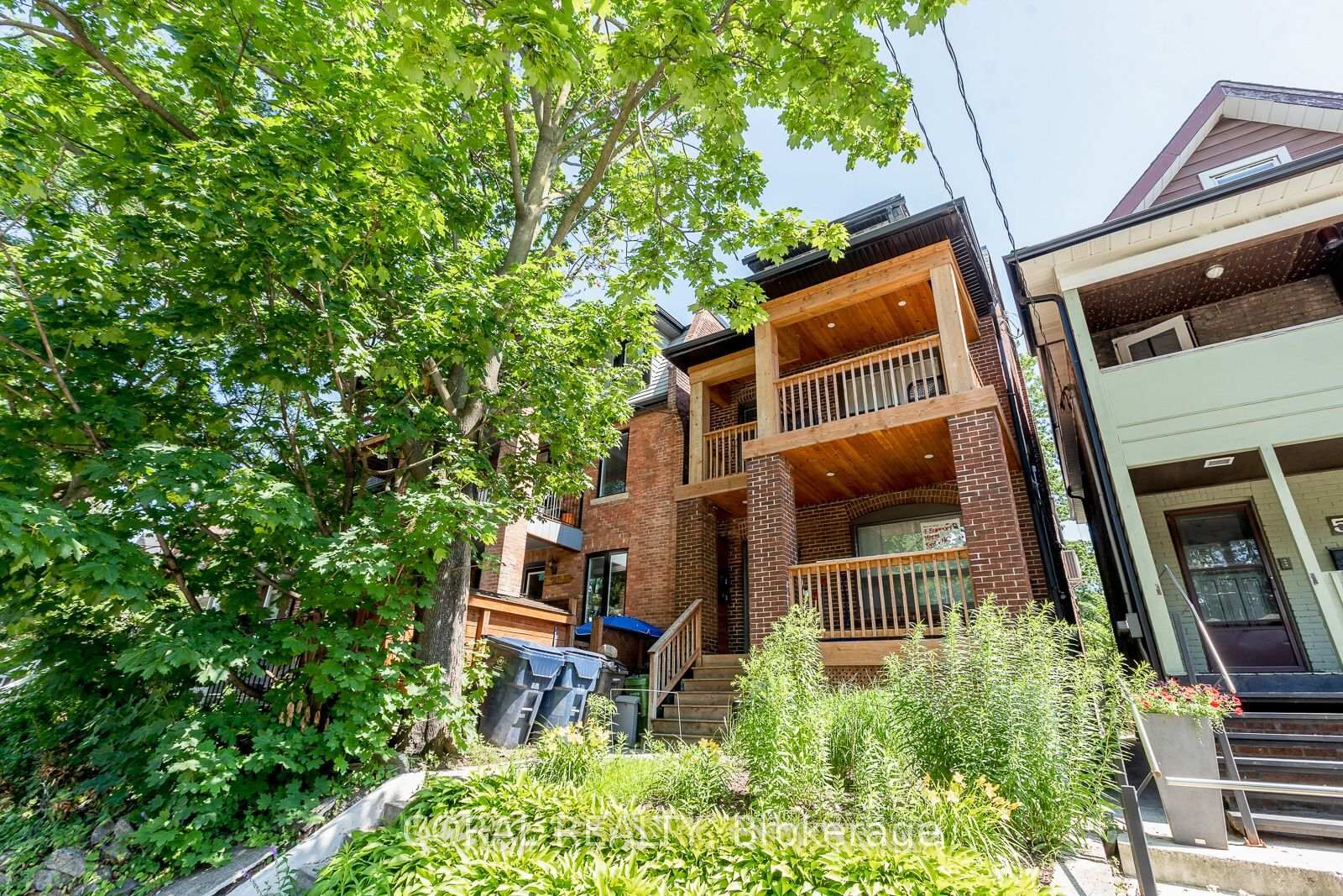 Property Photo:  49 Jerome Street Lower  ON M6P 1H8 