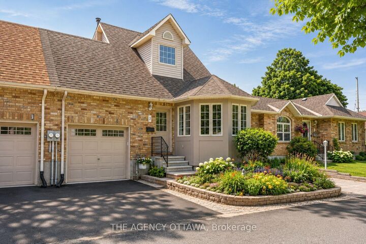 Property Photo:  3 North Ridge Manor  ON K7C 4N8 