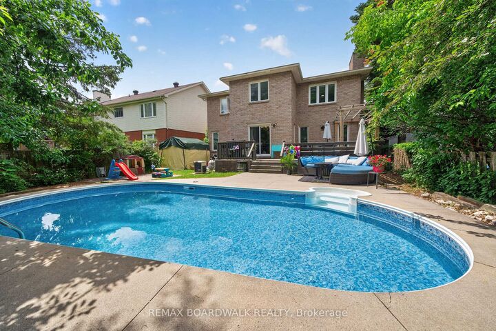 Property Photo:  86 Vanstone Drive  ON K2L 3T1 