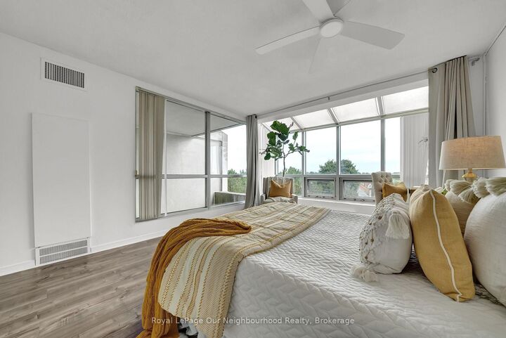 Property Photo:  25 Cumberland Lane 304  ON L1S 7K1 