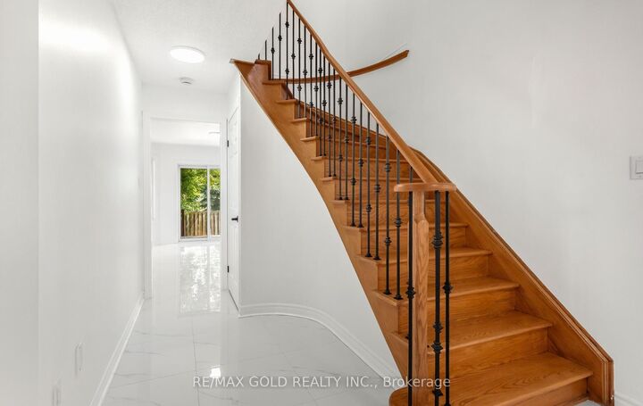 Property Photo: 123 Ruffet Drive ON L4N 0P2
