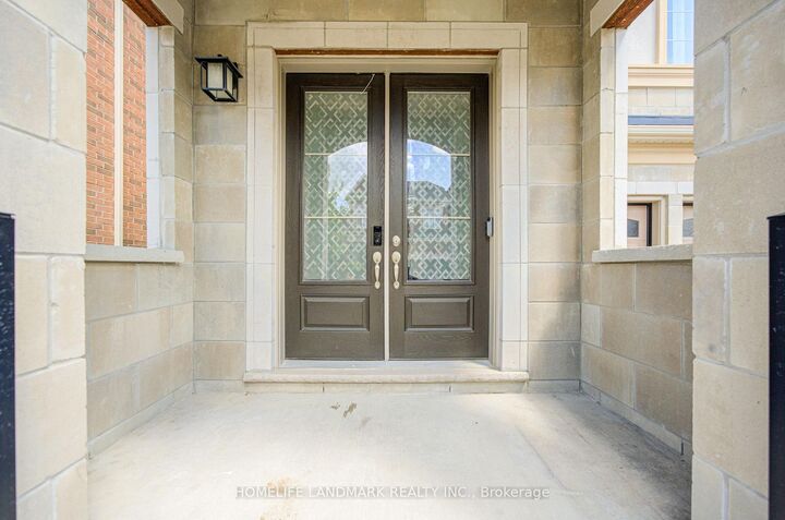 Property Photo: 35 Red Giant Street Main &Amp 2nd Floor ON L4C 4Y4