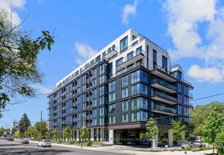 Property Photo: 250 Lawrence Avenue W 618 ON M5M 1B2