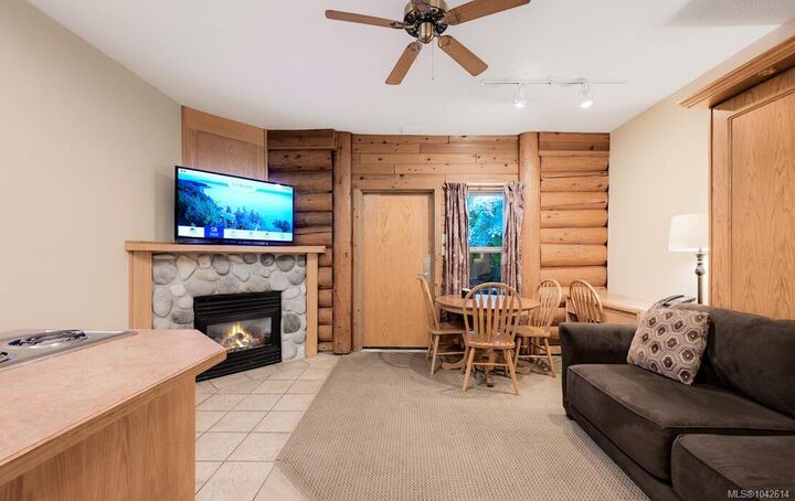 Property Photo: 1155 Resort Dr #201 BC V9P 2E3