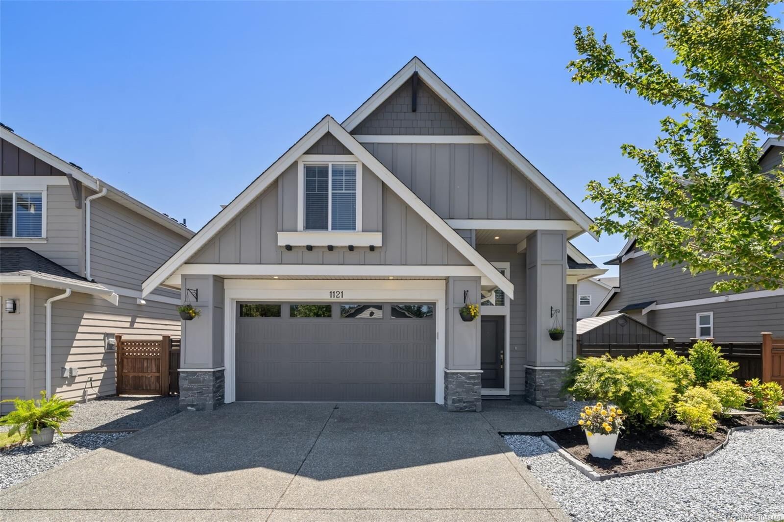 Property Photo:  1121 Smokehouse Cres  BC V9C 0M6 