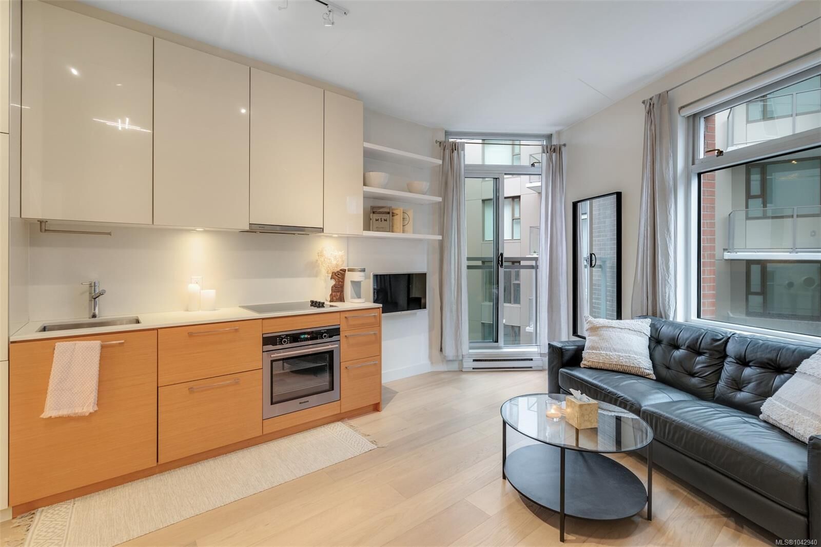 Property Photo: 456 Pandora Ave #102 BC V8W 0E3