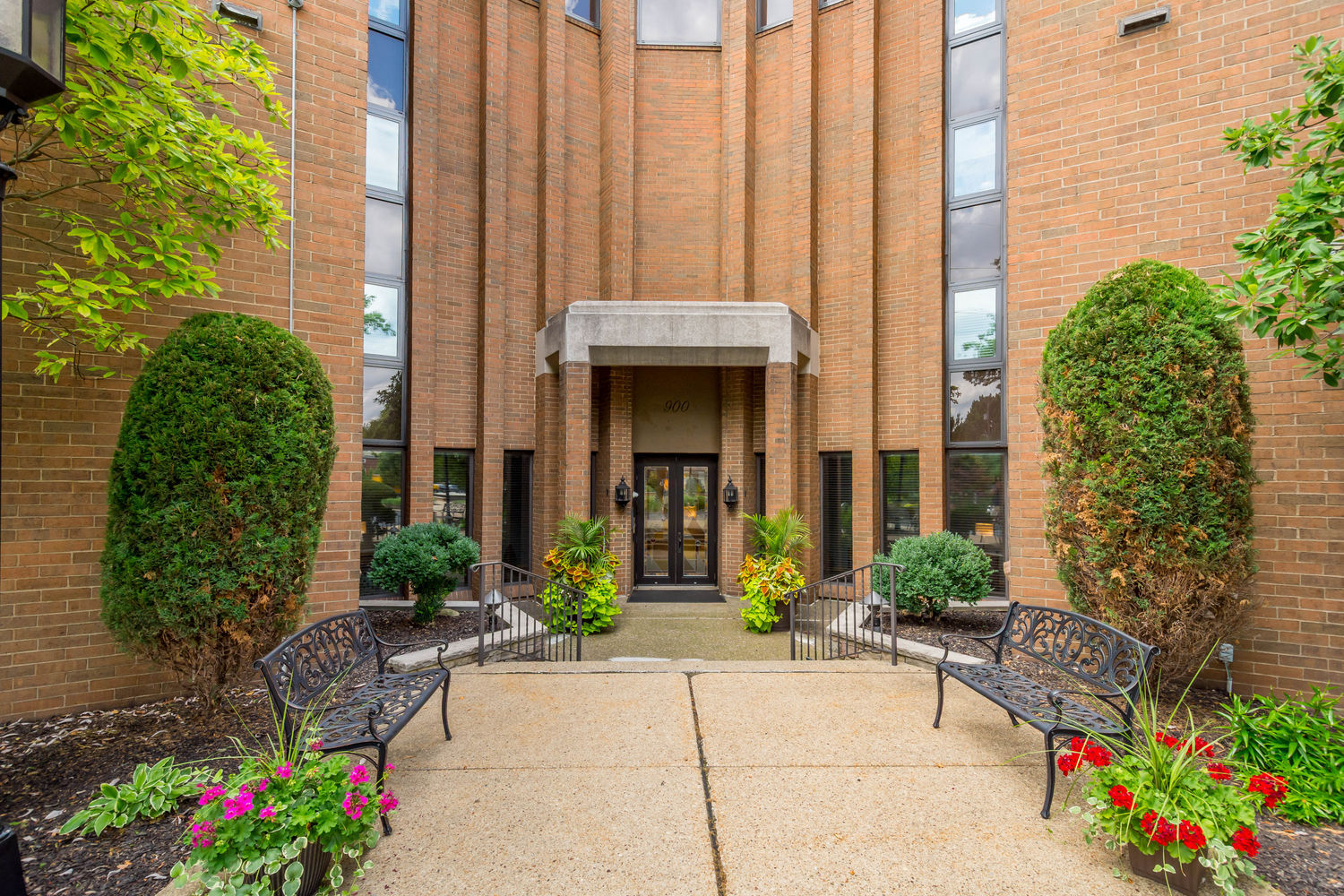 Property Photo:  900 Washington Road 103  PA 15228 