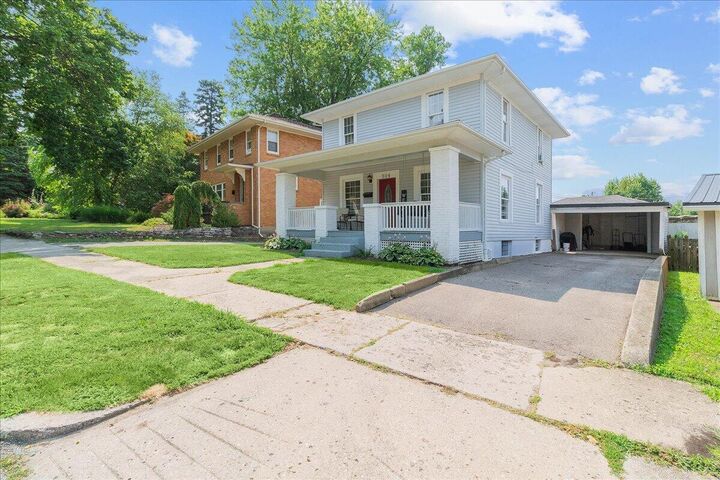 Property Photo:  304 E Williams Avenue  OH 43311 