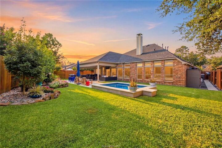 Property Photo: 2651 Imperial Grove TX 77385