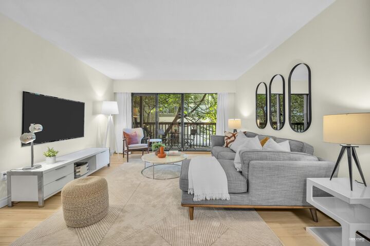 Property Photo: 150 E 5th Street 103 BC V7L 1L5