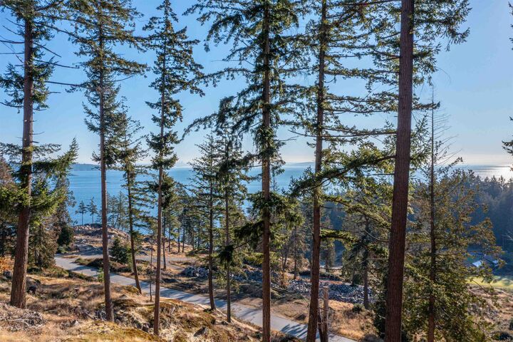 Property Photo:  822 McIntosh Lane  BC V0N 1G2 