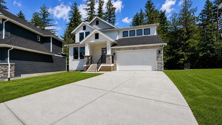 Property Photo: 2013 Sparrow Hawk Place BC V0M 1A1
