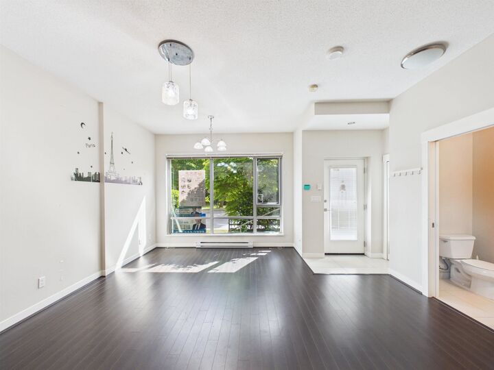 Property Photo: 6733 Buswell Street 3 BC V6Y 0E3