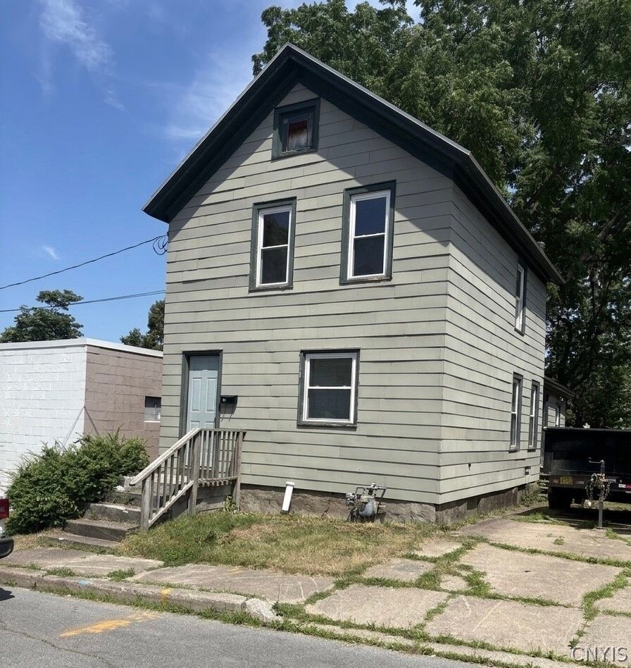 Property Photo:  7 Dublin Street  NY 13126 
