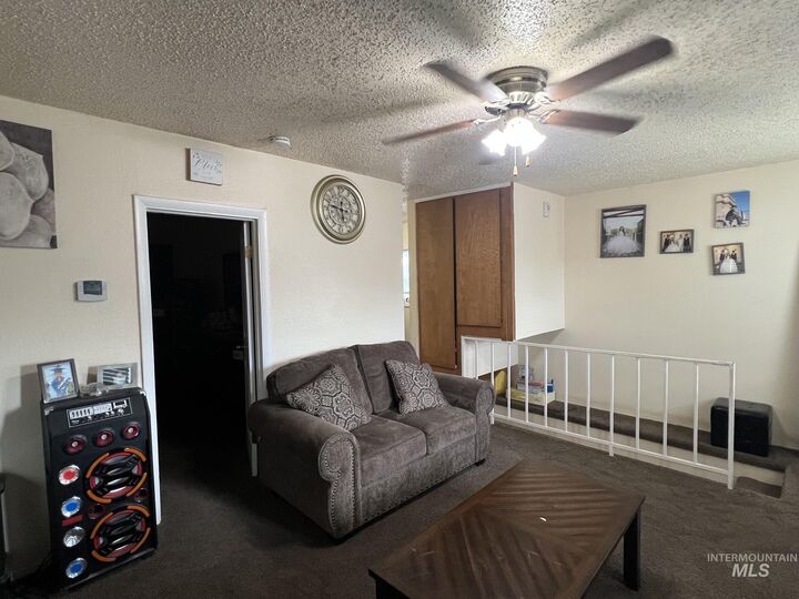 Property Photo: 668 NW 1st St OR 97914