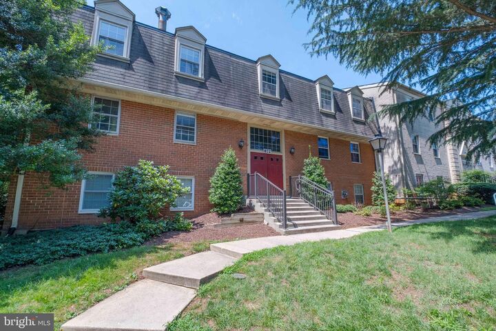 Property Photo:  872 College Parkway 301  MD 20850 