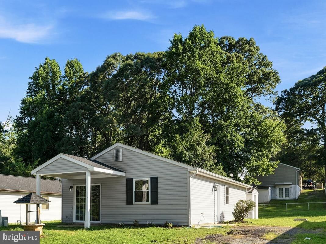 Property Photo:  650 Field Road  MD 20657 