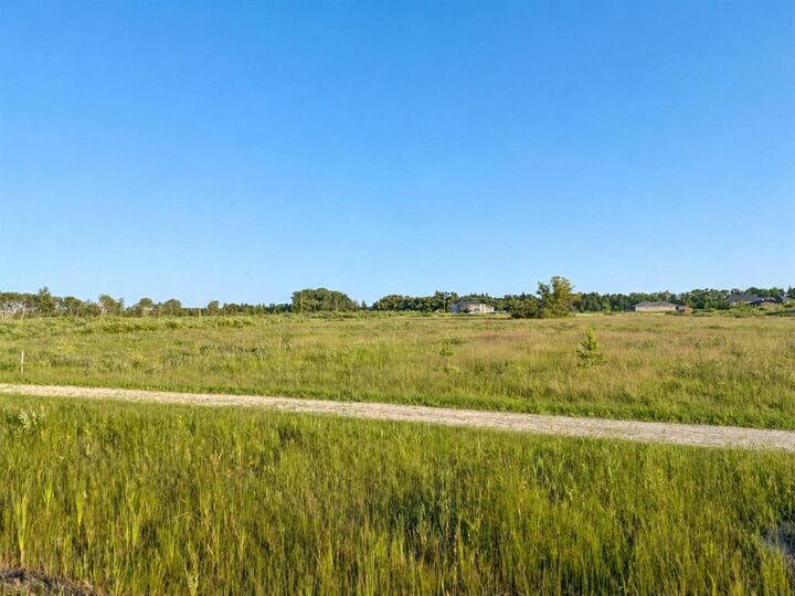 Property Photo:  14 Bremaud Drive  MB R0A 0W2 
