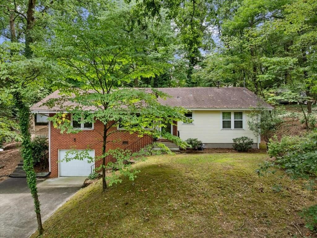 Property Photo:  1123 Ridgeleigh Circle  GA 30720 
