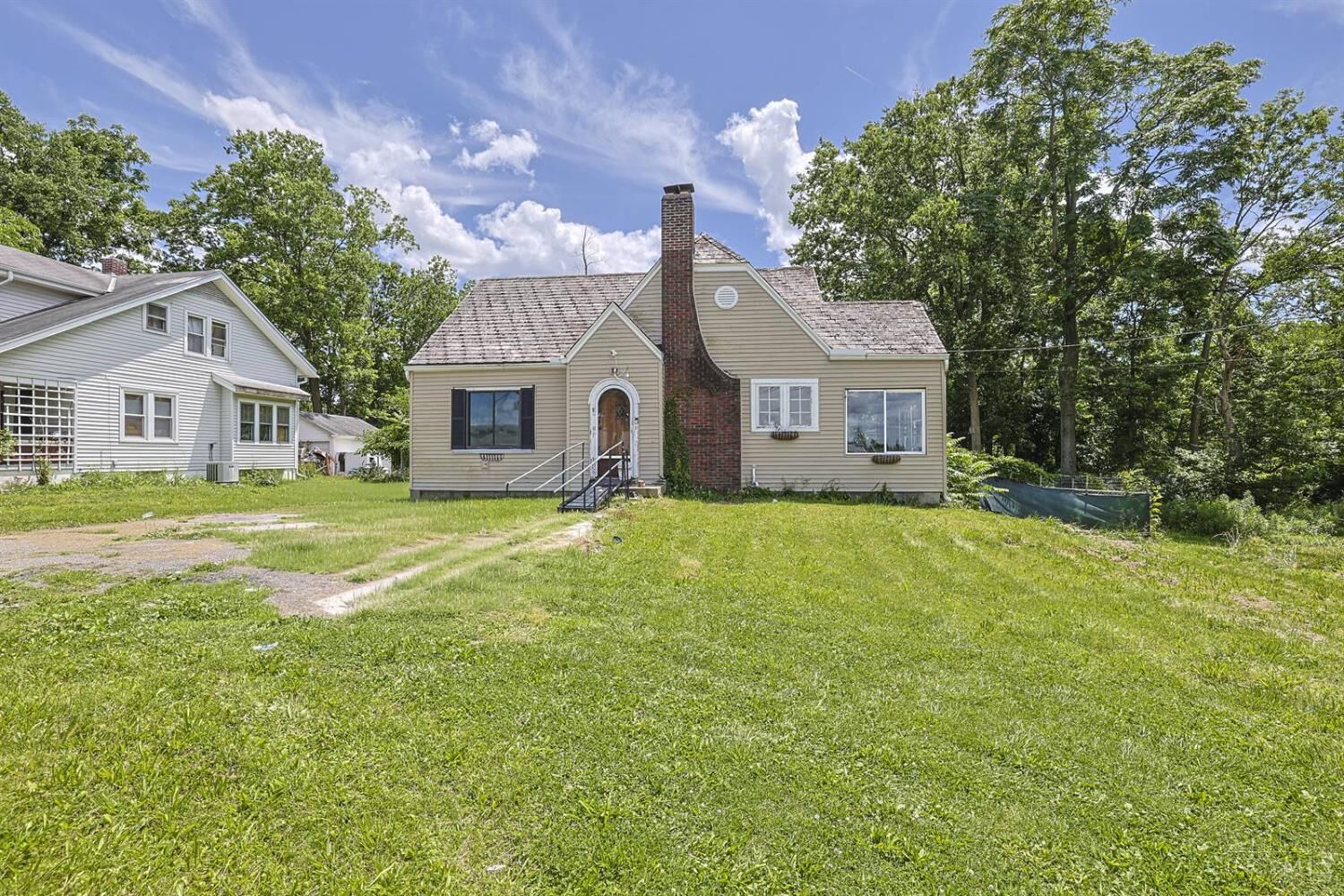 Property Photo: 1991 Princeton Road OH 45011