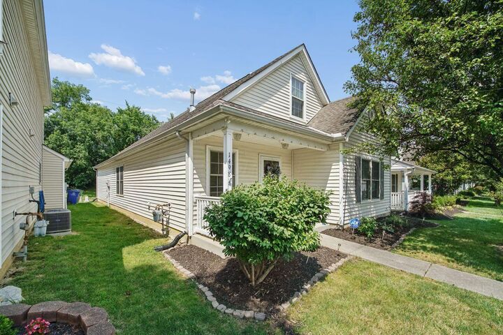 Property Photo: 1498 Sargas Street OH 43240