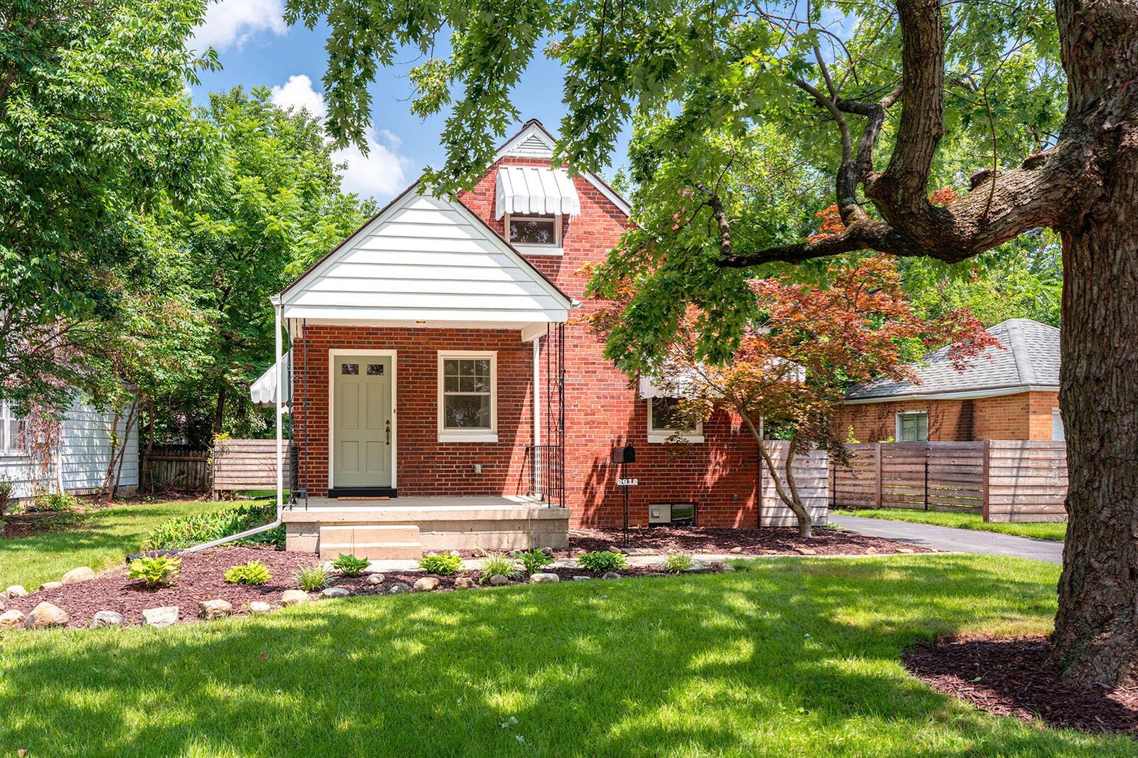 Property Photo: 2612 Stanbery Drive OH 43209