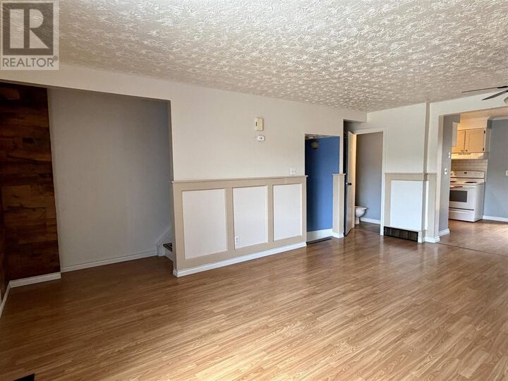 Property Photo: 31 Forest Pl ON P5A 3C5