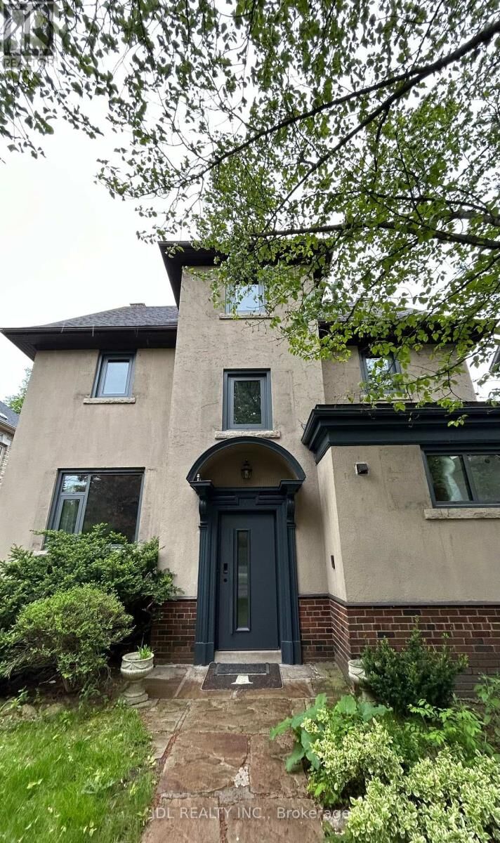 Property Photo: 19 Glengrove Ave Avenue Bsmt ON M4N 1E6