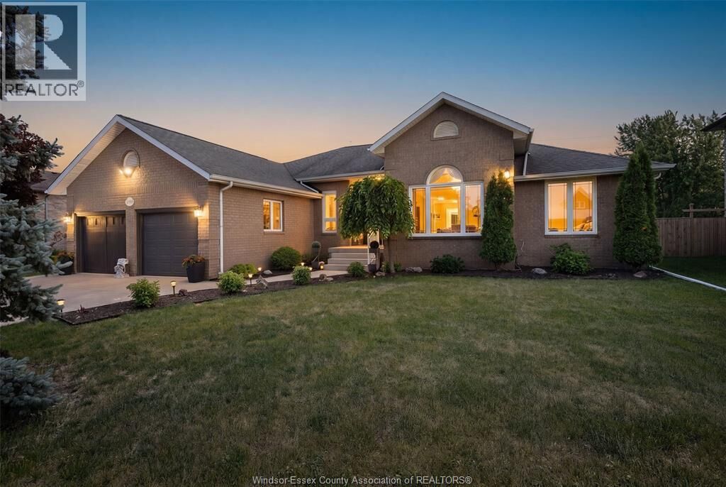 Property Photo:  12339 Funaro Crescent  ON N9K 1B2 