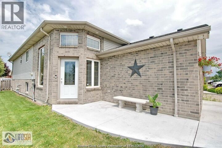 Property Photo: 1526 Highnoon Drive ON N9G 3B6