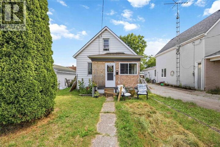 Property Photo: 58 Colwell Street ON N8A 3G5