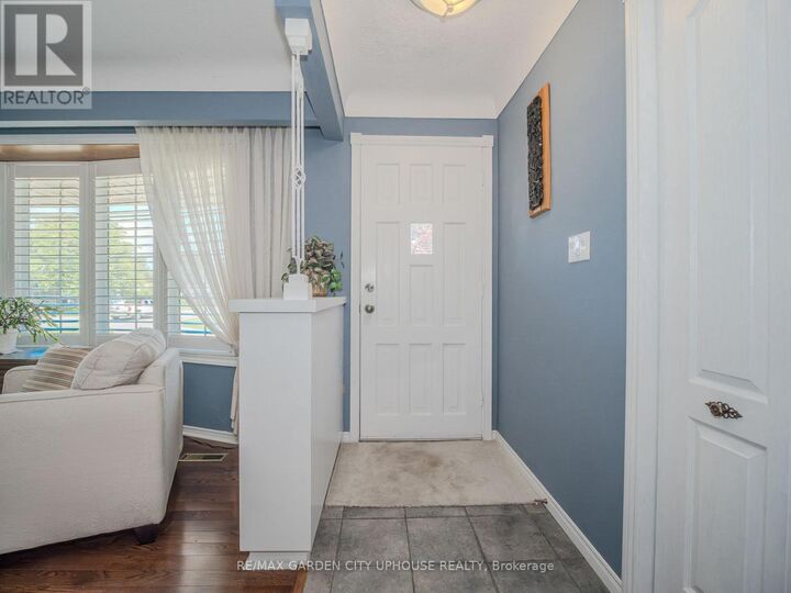 Property Photo: 2 Croydon Drive ON L2M 1J2