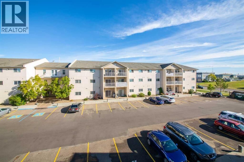 Property Photo:  6608 42 Street  AB T9V 3L1 