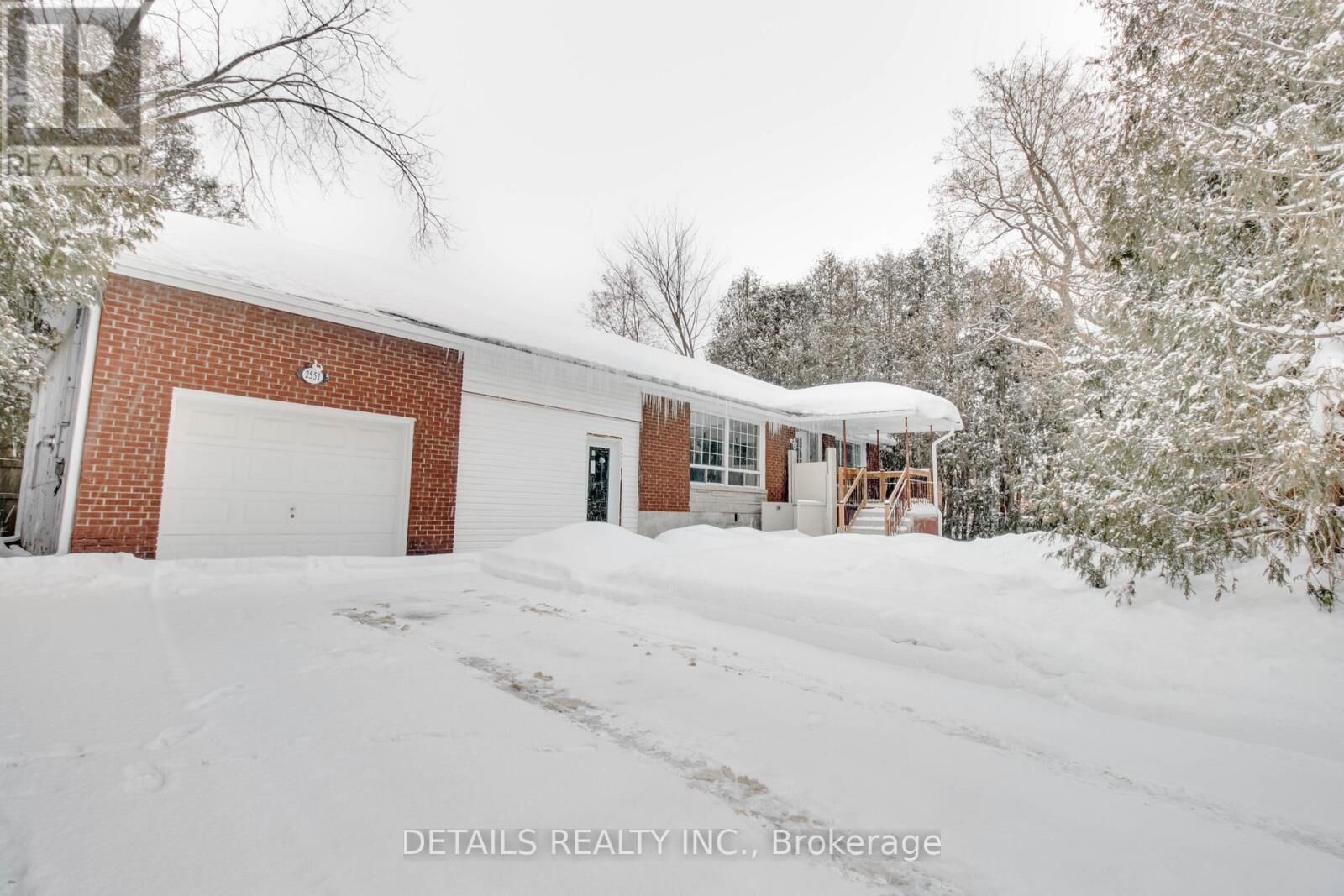 Property Photo:  2551 Innes Avenue A  ON K1B 3K1 