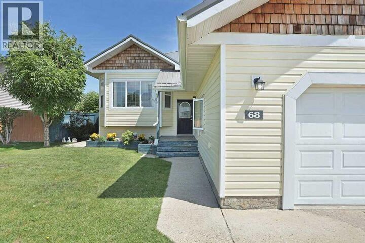 Property Photo:  68 Upland Street  AB T1R 1J9 