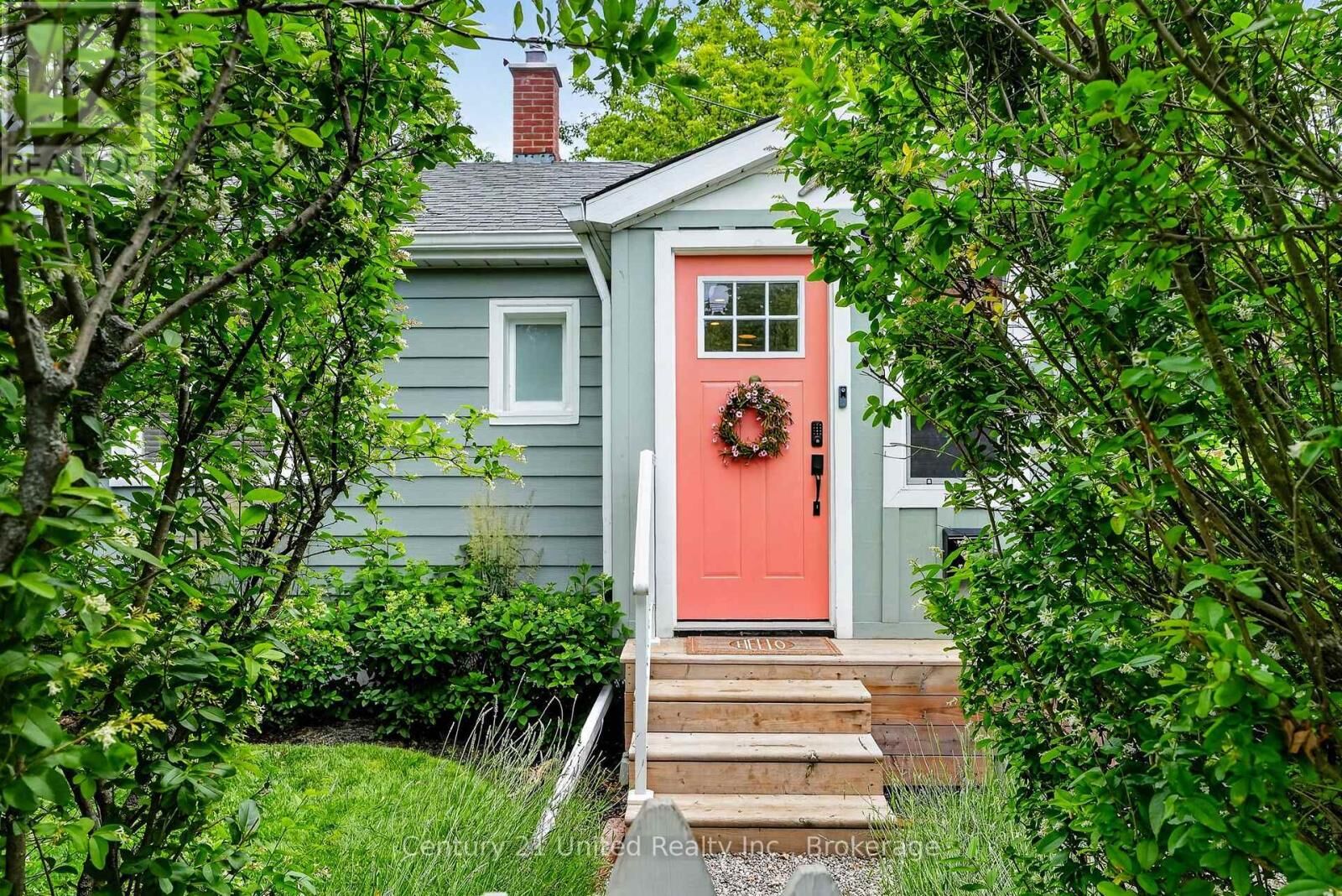 Property Photo: 182 Durham Street ON K9A 3H6